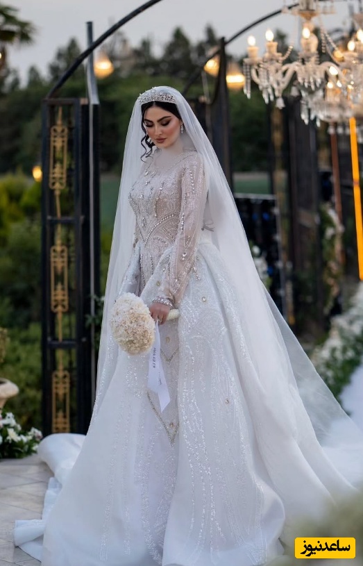 (عکس) مقایسه جذاب چیدمان جشن عروسی مجلل مریم مومن و عروسی ساده سلنا گومز با تفاوت چشمگیر/ رقابت بین تجمل گرایی با اصالت و سادگی کاملا مشهوده!