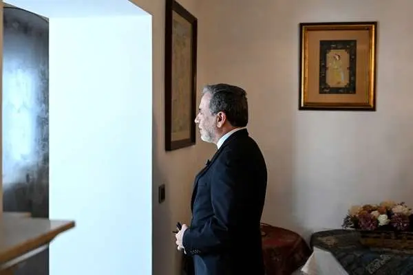 سیدعباس عراقچی با این توئیت رافائل گروسی را در سطح بین المللی بی اعتبار کرد+عکس