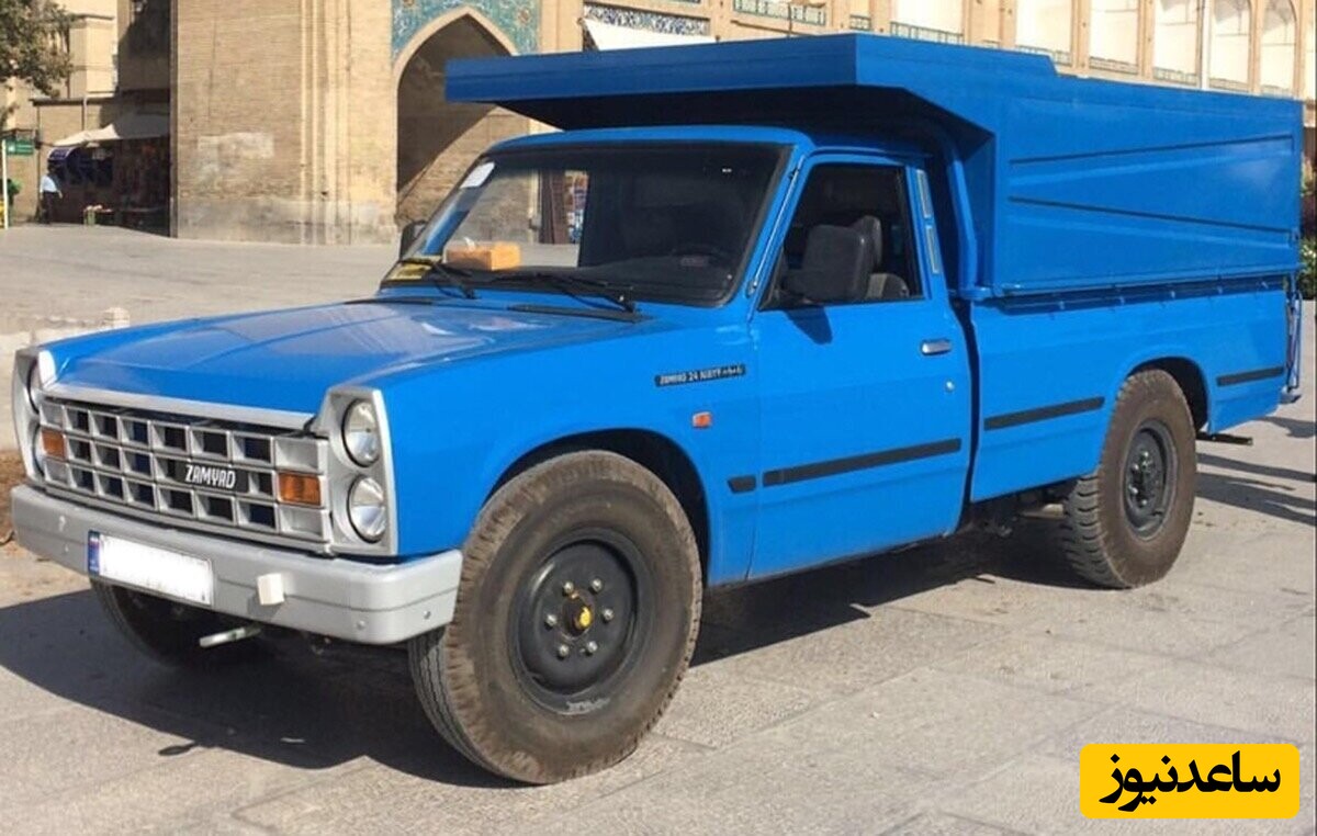 عجایب فوتبال در ایران ؛ نیسان آبی در وسط زمین آن هم در حین بازی + فیلم