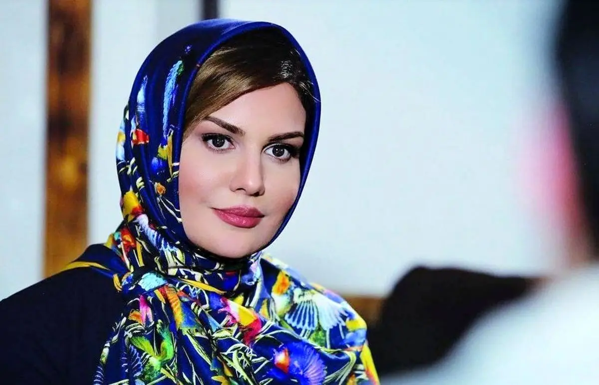 کیک تولد خوشمزه و شکلاتی رز رضوی؛ بازیگر سریال “ناریا” تزئین شده با توت فرنگی