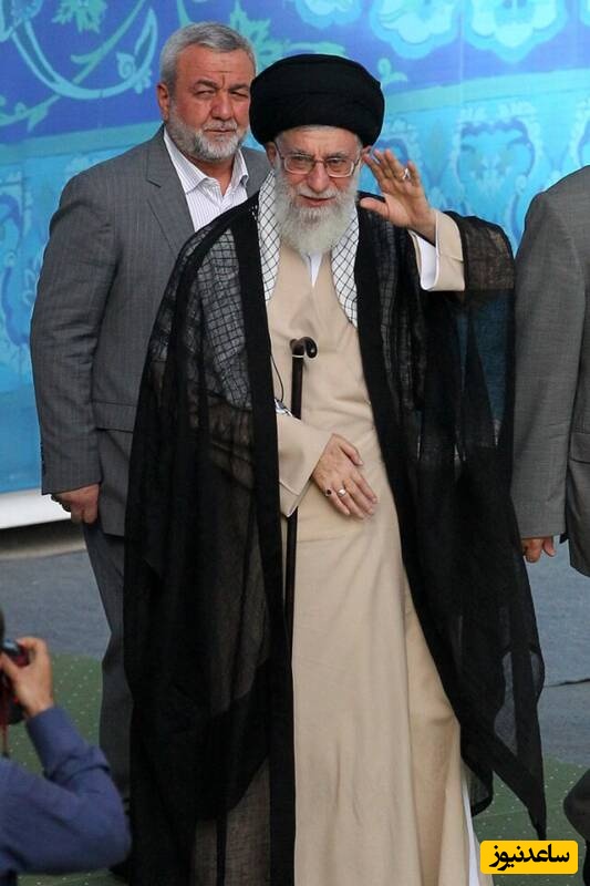 سرتیم حفاظت آیت الله خامنه ای در آنتن زنده تلویزیون: کسی که دستور توقف عملیات وعده صادق 3 و انجام مذاکرات با آمریکا را داد شخص رهبر انقلاب بود +فیلم