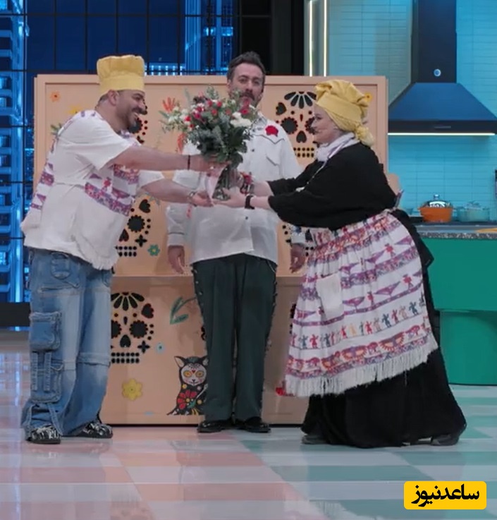 بهرنگ علوی چشم احسان علیخانی رو دور دید و به نعیمه نظام دوست گل هدیه داد/ حالا هردوتون بیاین خواستگاری ببینیم چی میشه؟