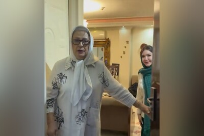 ویدئو/نگاهی به چیدمان منزل شاهانه و سنتی «مریم امیرجلالی» / از صندلی راک و مبلمان کلاسیک تا فرش خوش‌ آب و رنگ و تابلوهای هنری و پرده‌های حریر