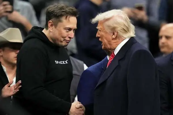 رابطه مریض ماسک و ترامپ: همین قدر مودی! / شب دعوا و طلاق کشی صبح آشتی و عشقولانه بازی