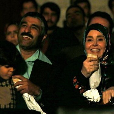 کنایه سریال «زیرخاکی» به دیدار دوستانه مسعود رجوی با صدام حسین+ویدئو/ تو شرف داری؟!