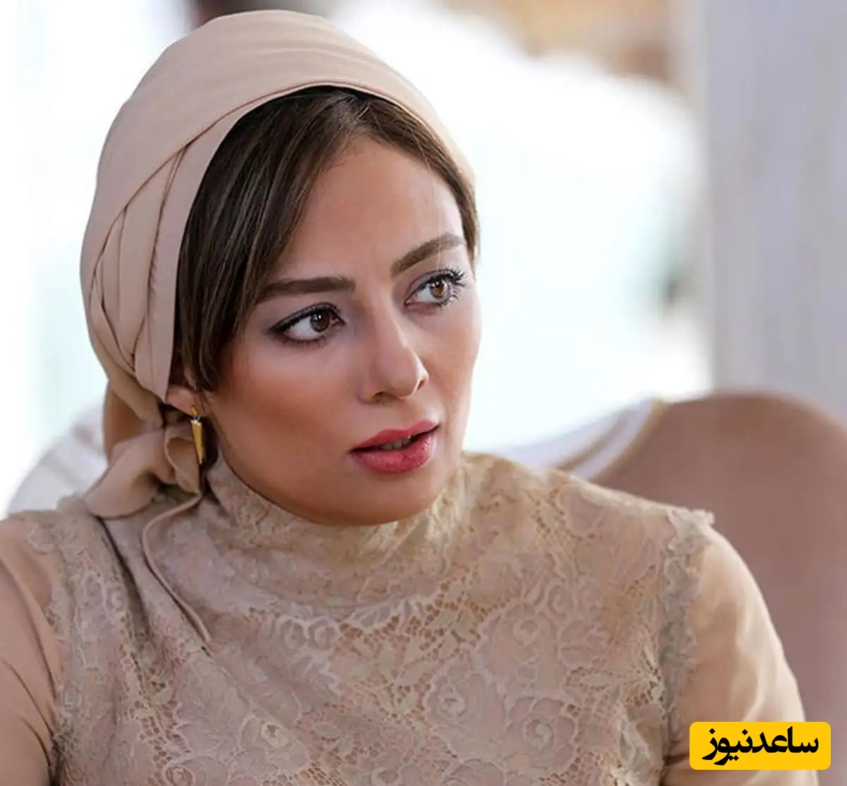 یکتا ناصر با مانتو مزونی طرح اصیل اسلیمی ایرانی؛ هنر و سلیقه بی‌نظیر یک بانوی بازیگر!