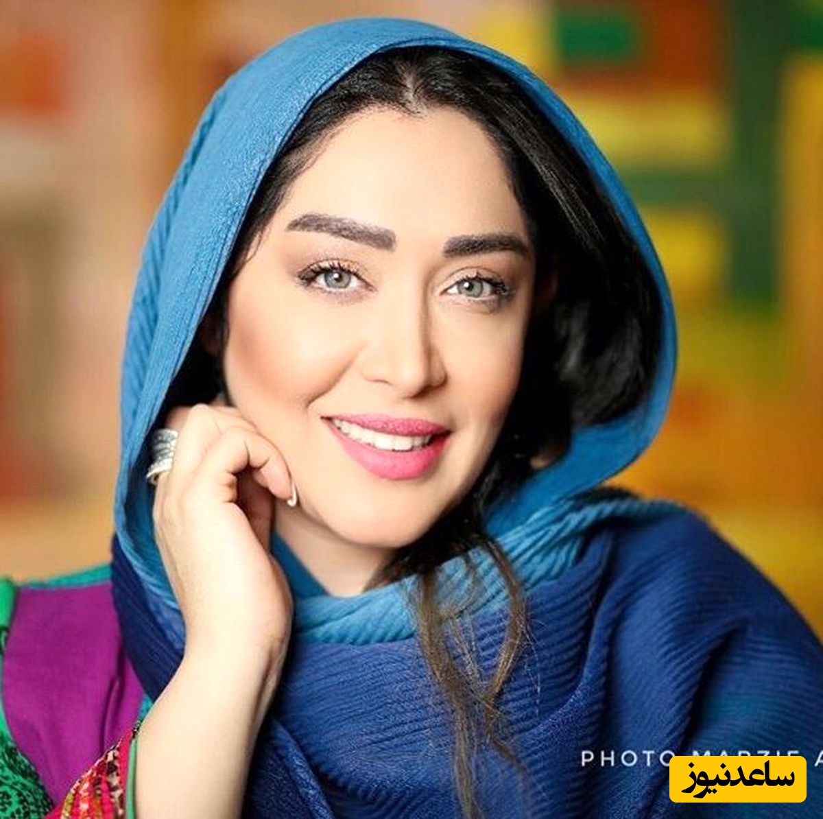 مانتوی طرح گورخری با رنگ جذاب سارا منجزی پور چقدر خنک و قشنگه😍😍