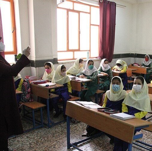 خلاقیت منحصربفرد معلم شیرازی برای انتخاب زیباترین دختر کلاس حماسه آفرید/ ماشالا به این هنر +ویدیو