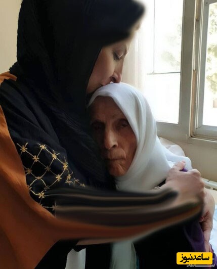 مرجانه گلچین و مادرش