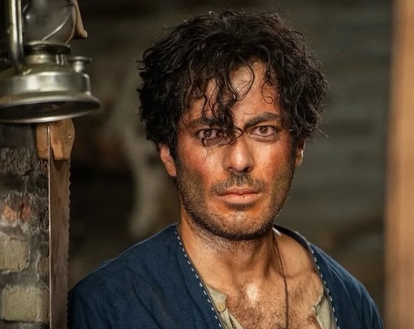 نوید پورفرج، رحیم نجار سریال «بامداد خمار» تغییر چهره داد/ آقای بازیگر در37سالگی با استایل منحصربه‌فرد اصلا قابل شناسایی نیست+ عکس