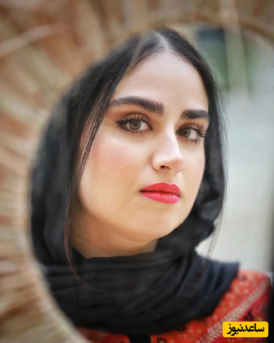 پوست صاف هانیه غلامی با میکاپ هلویی چه جذاب شده😍🥰