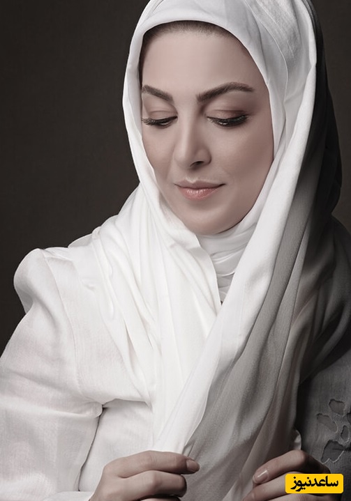 ژیلا صادقی مجری جنجالی تلوزیون و جمعی از بلاگرها در بین الحرمین+عکس