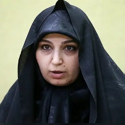 سلیقه سیاسیون| دفتر کار متفاوت و جالب نرجس سلیمانی، دختر حاج قاسم سلیمانی در شورای شهر+عکس