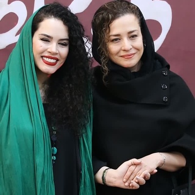 از جسارت سبز زمردی تا شکوه مشکی مینیمال؛ رقابت تماشایی استایل ملیکا و مهراوه شریفی‌نیا، خواهران مشهور سینمای ایران!