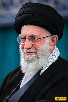 قامت رعنای آیت الله خامنه ای در لباس زیبای بلوچی!+عکس