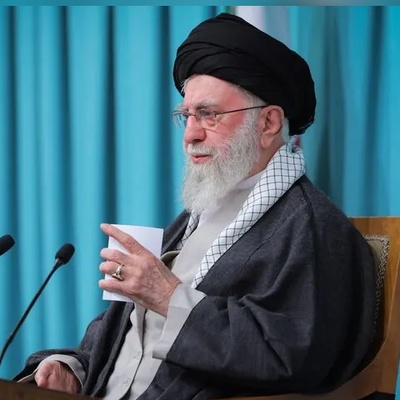 رهبر انقلاب: اینکه قیمت ارز افسار پاره کنه و روز به روز بالاتر بره اصلا قابل قبول نیست؛ بنده 2 سال پیش گفتم که...+ویدیو