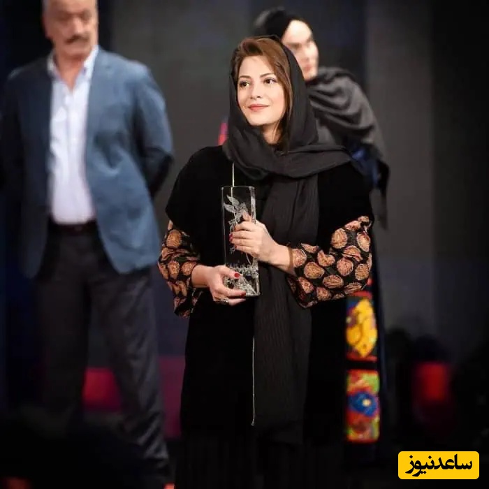 طناز طباطبایی