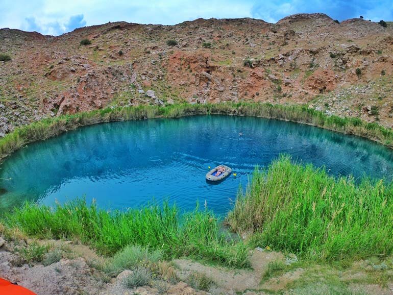 نگاهی به زیبایی های دریاچه دوقلو سیاه گاو آبدانان!