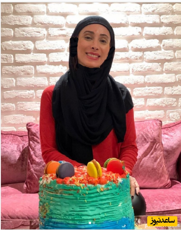 دکوراسیون خانه سحر زکریا بازیگر سریال شش ماهه؛ از مبلمان چرم قهوه‌ای و شومینه سلطنتی تا آینه قدیمی دیوارکوب که بوی روزهای دور رو میده +عکس