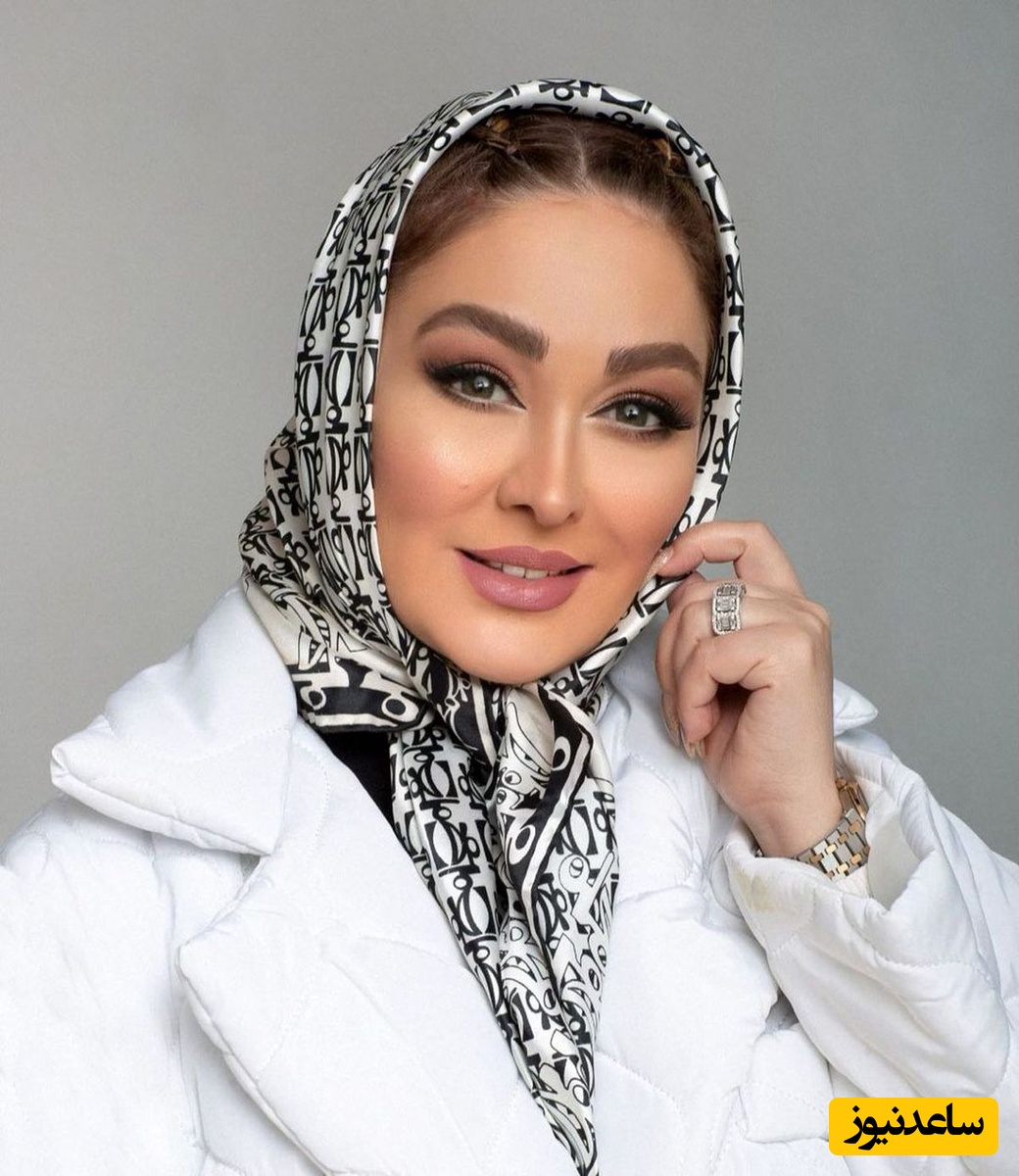 نگاهی به چیدمان خانه لوکس الهام حمیدی، بازیگر مختارنامه، با دیوارکوب‌های دور طلایی و دکوری‌های خاطره انگیز به سبک وینتج