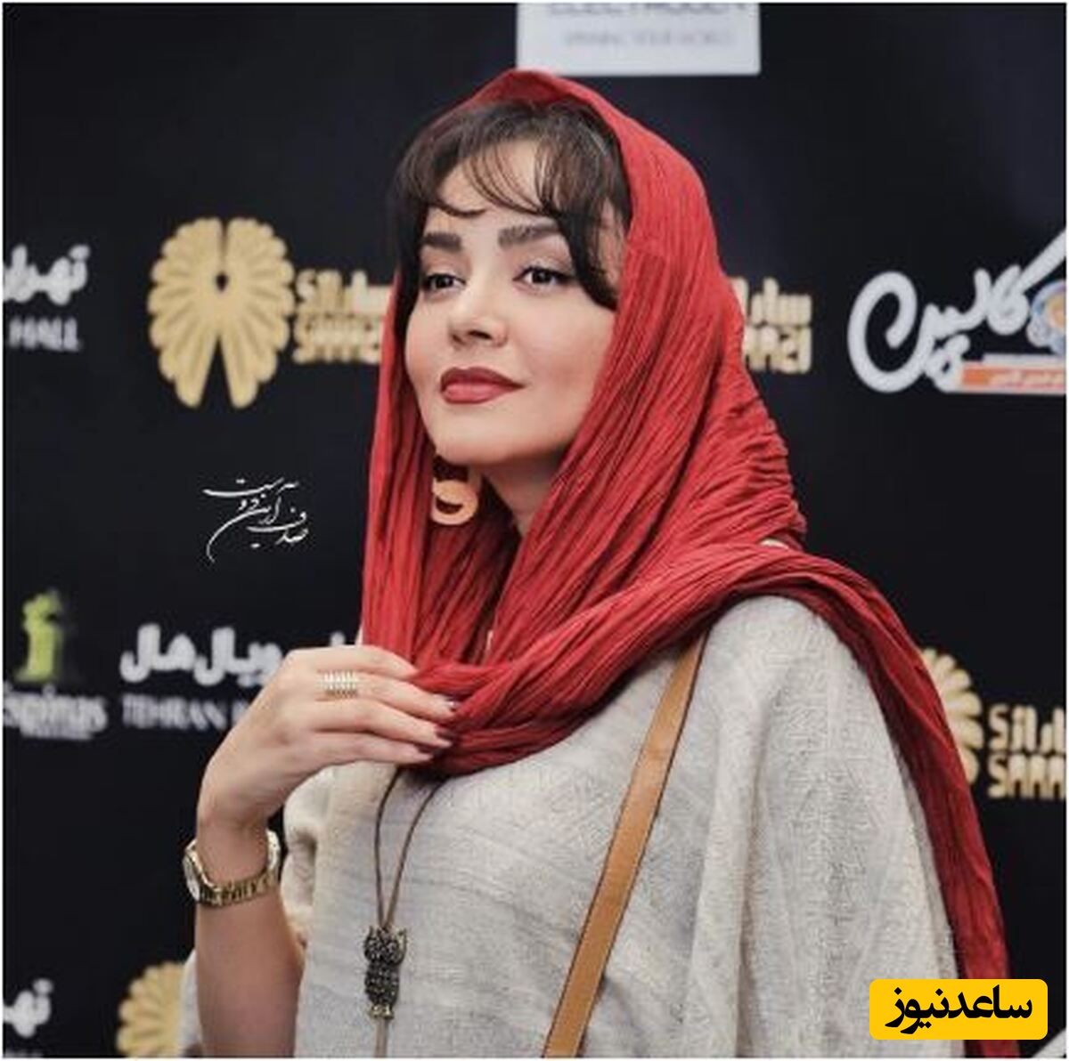 دلبری ندا قاسمی با موهای خرگوشی و بوت های جذاب و بلند مشکی