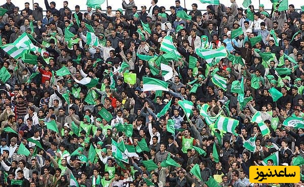 زیبایی های فوتبال ایران؛ یک مادر و مادربزرگ از روی تپه تیم محبوبشان را حمایت کردند+عکس