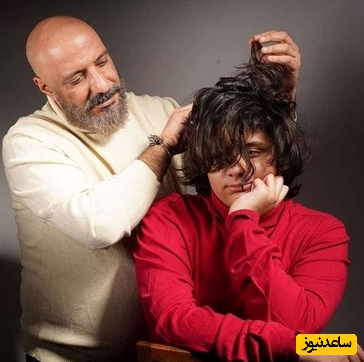 پسر امیر جعفری آبروی پدرشو برد!همچین پسری نوبه والا
آیین جعفری: پدر کاشکی .....