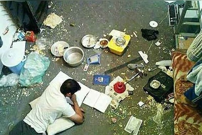 (ویدیو) شاهکار خنده دار یک دانشجوی ایرانی در 16 آذر: رفیقم داشت دکانی و من کنکور می‌دادم، به امثال خودم هی اشتیاق و شور می‌دادم، حسن هی پول پارو کرد و من...