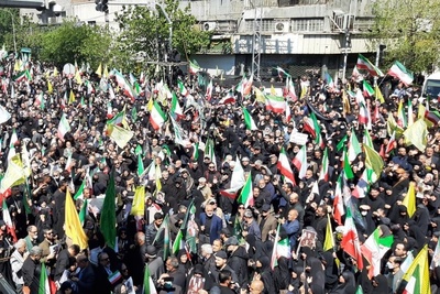 اختصاصی ساعدنیوز/ حضور مردم شریف ایران در محل شهادت حضرت آیت الله خامنه ای در مراسم چهلم ایشان+فیلم