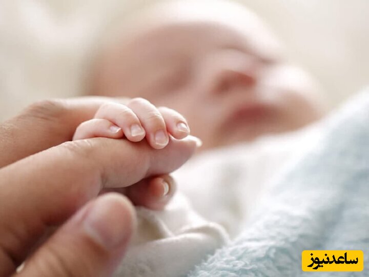 تولد یک نوزاد عجیب الخلقه چشم رنگی با بازوهای بدنسازی/ آدم با دیدنش هاج و واج میمونه!+عکس