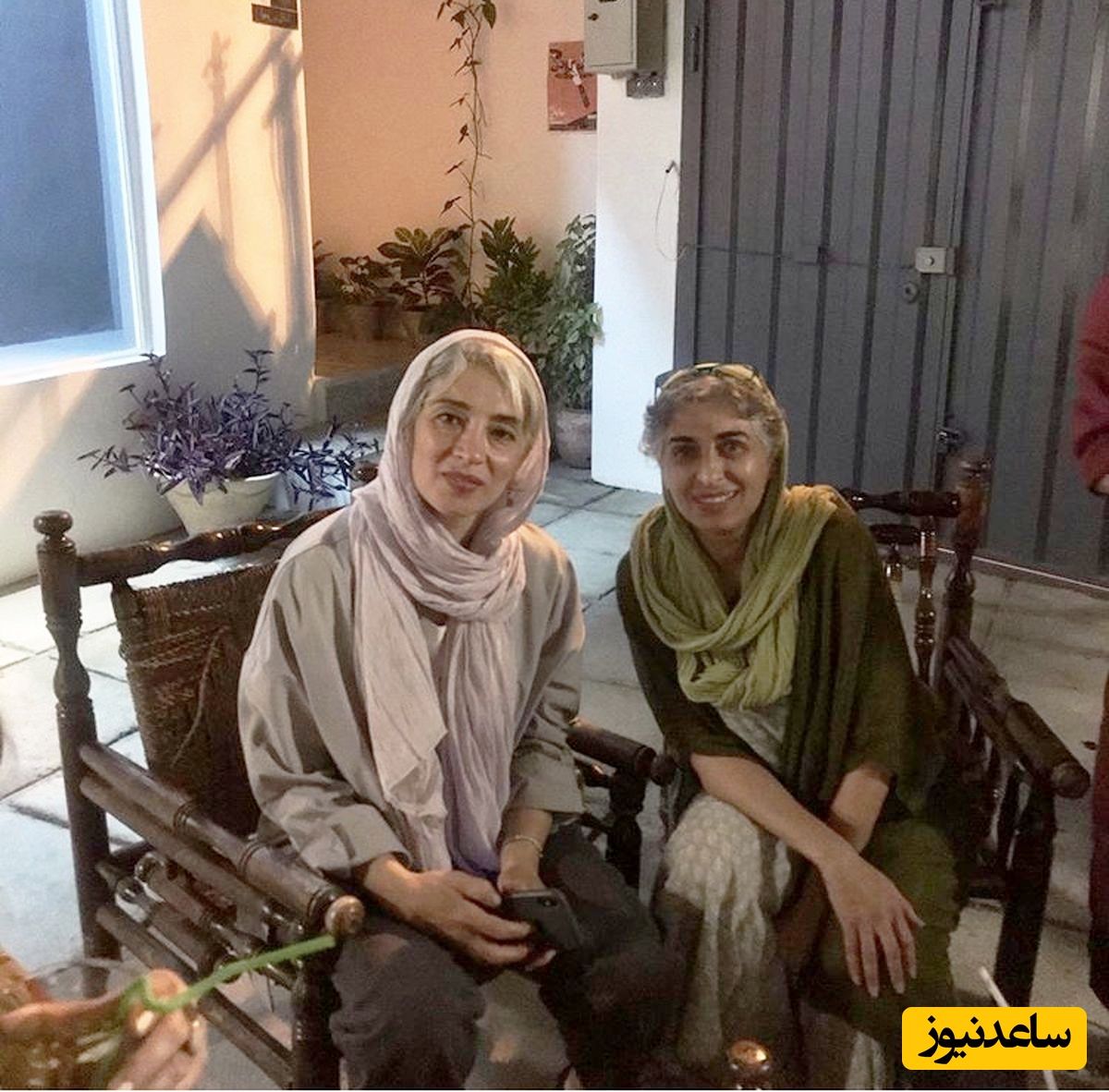 نگاهی به خونه زندگی فوق العاده زیبا و هنری پانته آ پناهی ها «همای دلسوز سریال تاسیان»/ آباژور ایستاده، طاقچه چوبی، مبلمان لاجوردی، کنده کاری اصیل روی لوازم چوبی و...