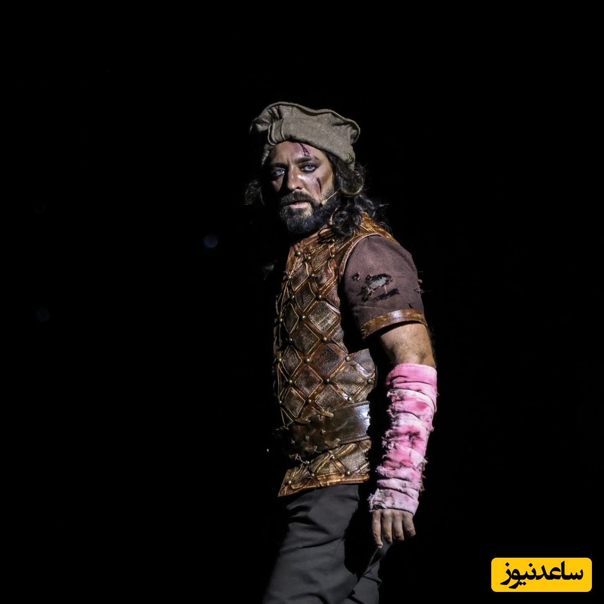 تبحر خیره‌کننده بهرام رادان در لحظات هنرنمایی در کنسرت نمایشی "سی صد" +ویدئو/ بینظیر و جذاب👌