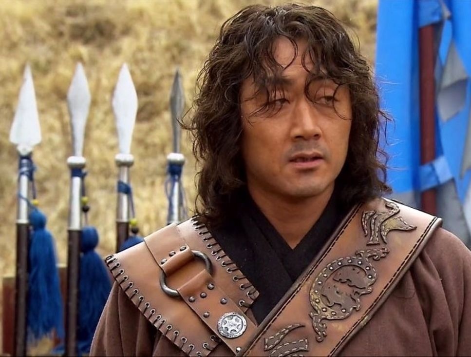 چهرۀ «هموسو، پدر جومونگ» در 22 سالگی در اولین فیلم سینمایی‌اش