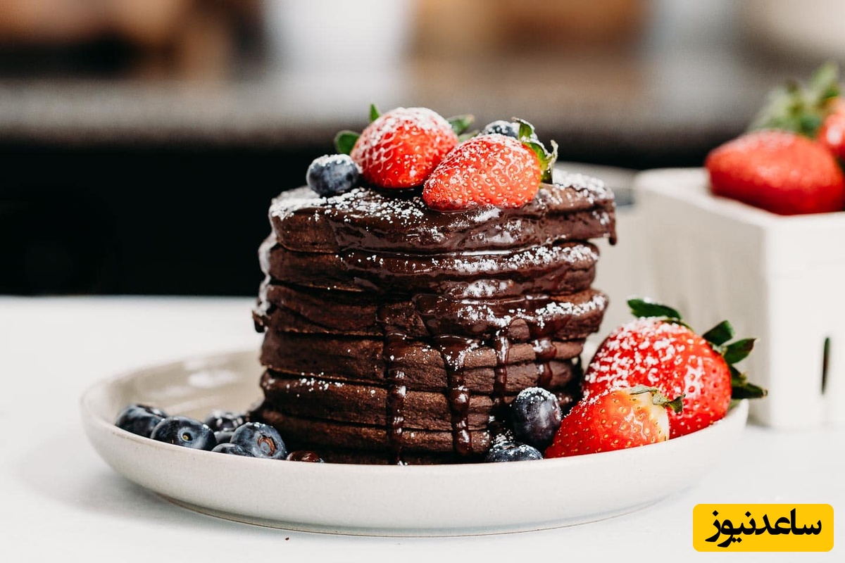کلاس آشپزیِ سه سوته؛ طرز تهیه پنکیک شکلاتی خوشمزه در چند دقیقه/ یک پیشنهاد عالی برای عصرانه+ویدیو