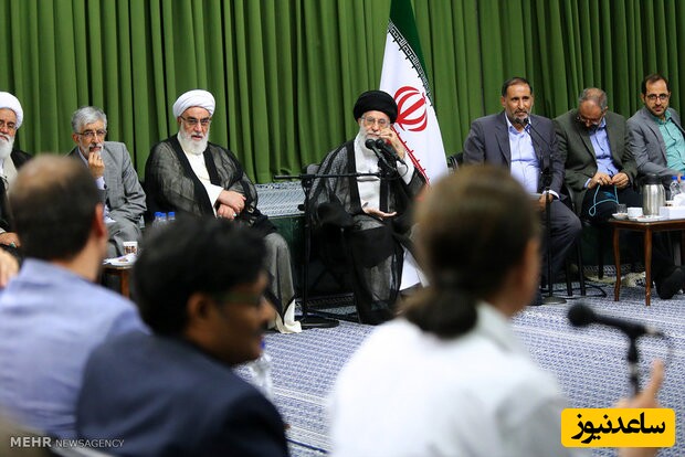 شعر خوانی با چاشنی افزایش قیمت طلا و سکه در محضر رهبر معظم انقلاب؛ درد من با بهای سکه در بازار میرود بالا+ویدیو