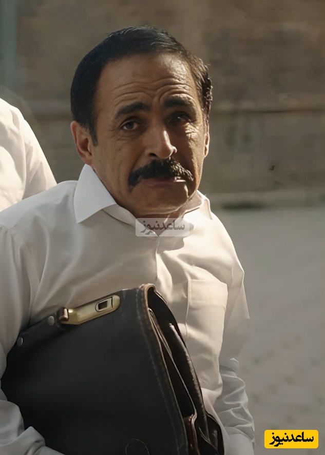 سکانس بمب خنده از پس‌گردنی خوردن آقا رشید سر صف مدرسه/ این نافرجامی ها و دعوا های سر صف رو هممون تجربه کردیم!😂 +ویدیو