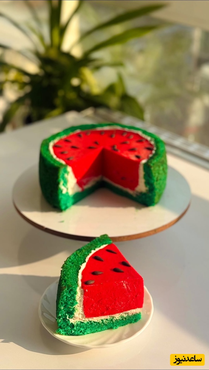 طرز تهیه کیک موس مخصوص شب یلدا، خوشمزه‌ترین کیک هندوانه‌ای که به عمرتون می‌تونید ببینید؛ فوق العادست+ ویدئو