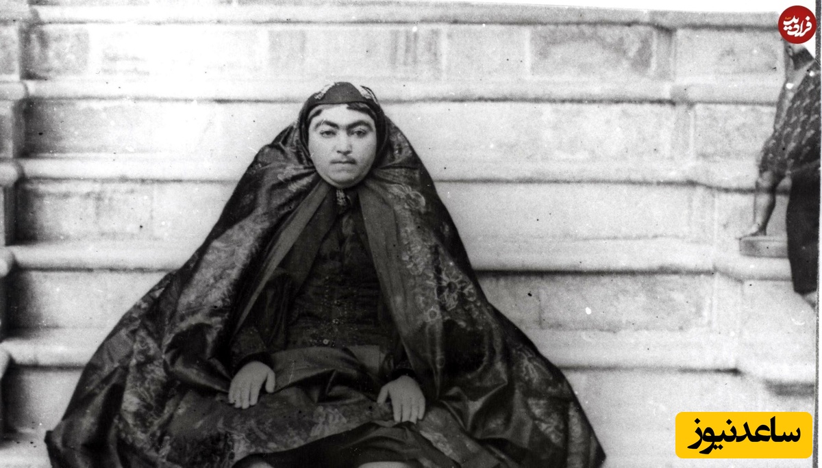 عالیه خانم روی پله مرمر