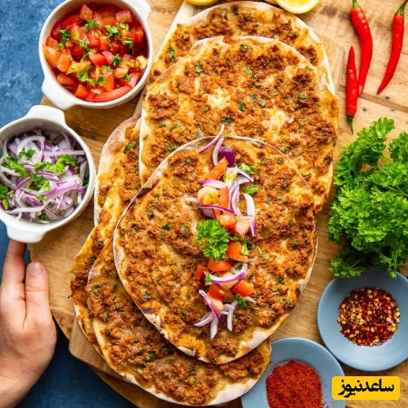 طرز تهیه لاهماجون پیتزای خوشمزه و اصیل ترکیه ای