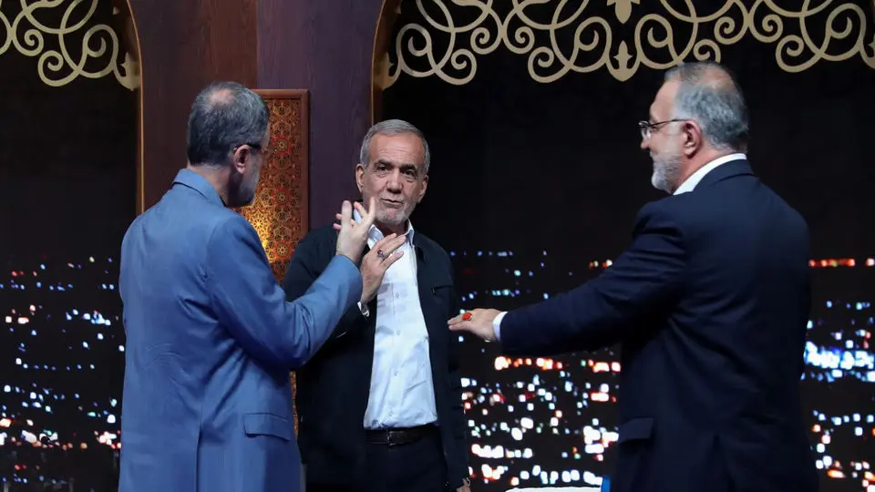 پزشکیان: با زاکانی در ایام انتخابات کَل کَل داشتیم اما الان....+ویدیو/ منظور رئیس‌جمهور جمله تا آخرش می‌مانم و نمیذارم تو رئیس‌جمهور بشوی زاکانی بود؟