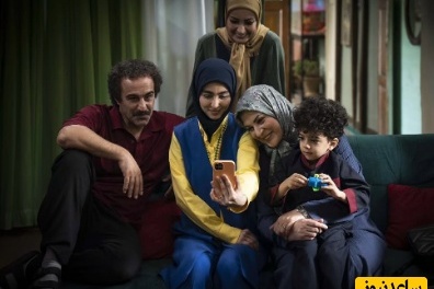 سکانس خنده دار سریال پایتخت/ شاهکار شعر خوانی محسن تنابنده از رودکی حماسه آفرید: صد دانه یاقوت دسته به دسته/ هما خوب جمعش کرد😂