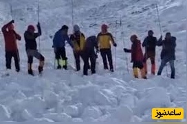 تلاش‌ برای یافتن پیکر کوهنوردان زیر 10 متر برف +فیلم