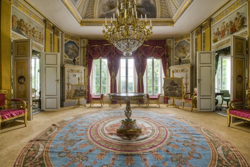 آشنایی با جاذبه های کاخ سلطنتی استکهلم در کشور سوئد