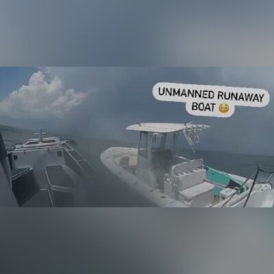 (ویدئو) افسر شجاع قایق پرسرعت بی‌سرنشین را متوقف کرد