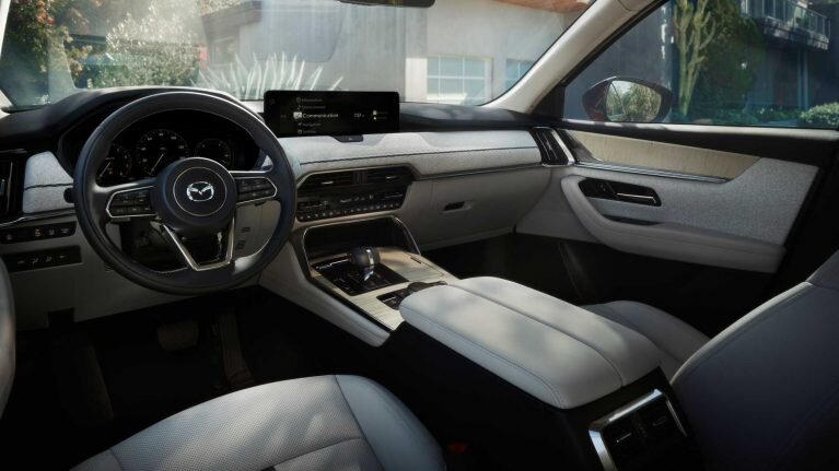 داخل کابین مزدا CX-90 مدل 2024