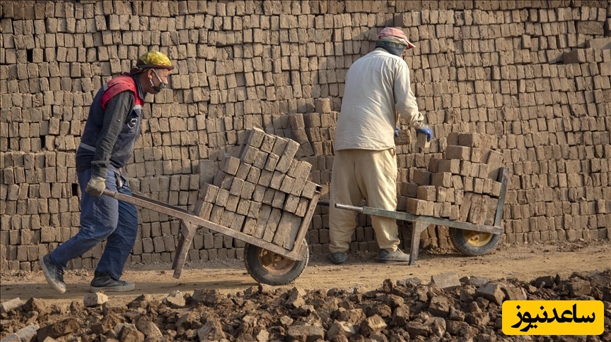 خلاقیت مشترک و خنده دار اوستا بنا و اوستا مکانیک اهوازی برای نصب اگزوز و لاستیک موتور هوندا روی فرغون حرفی برای گفتن نذاشت/ باریکلا به این استعداد و نبوغ