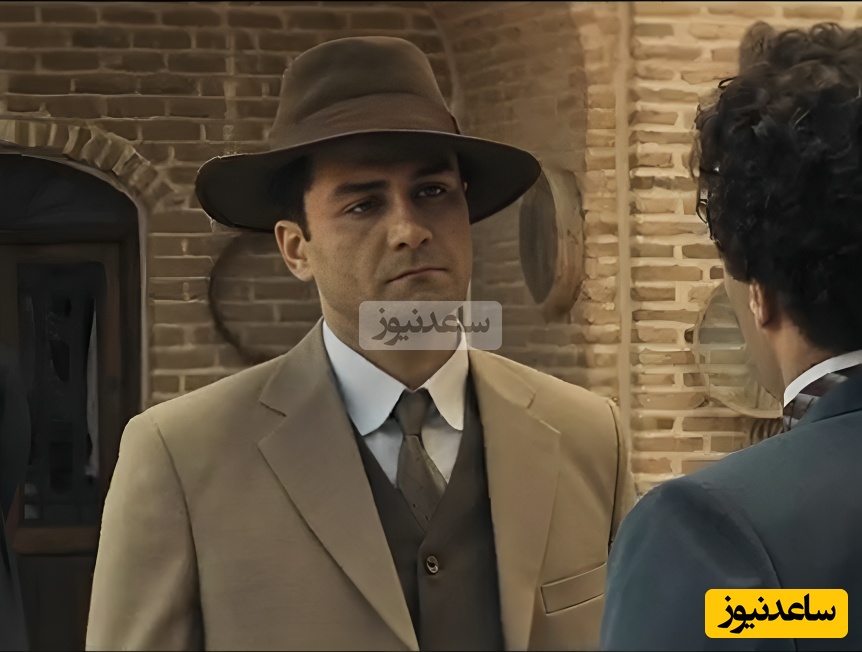 (عکس) کاوش در کتابخانه خوش وایب و تمام و کمال دانیال پورصباح منصور سریال بامداد خمار؛ از کتاب‌های نایاب تا عجیب‌ترین آثار جهان!