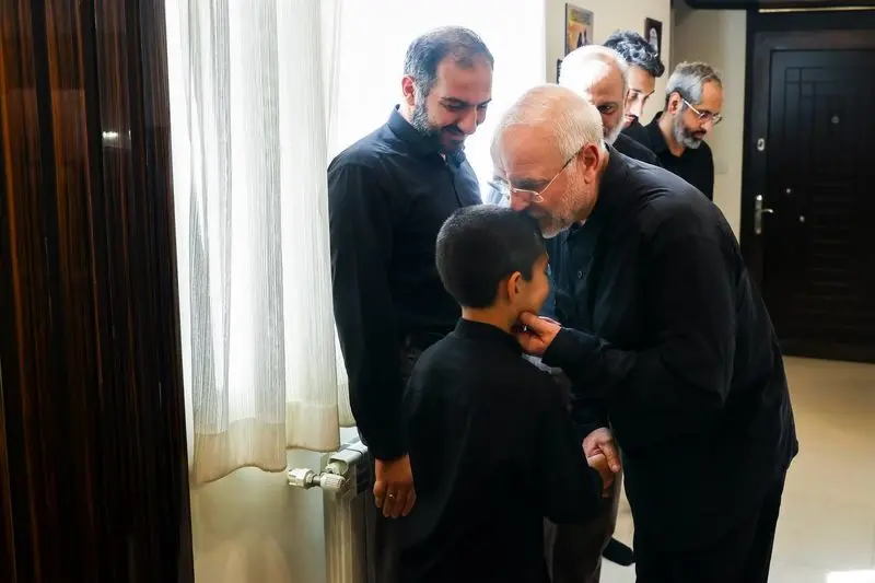 مکالمه جالب قالیباف و فرزند شهید جنگ ایران و اسرائیل: منو ببر شهربازی؛ باشه حاضر شو بریم+ ویدیو