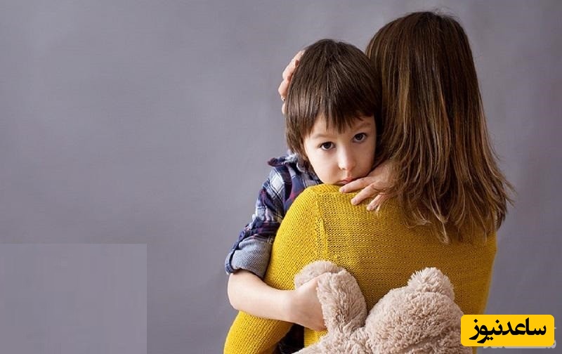 فرزند در آغوش مادر