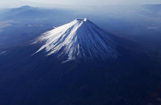 نمایی از کوه فوجی، مرتفع ترین نقطه ژاپن/ رویترز